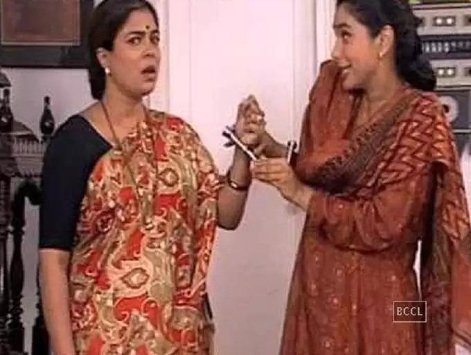 The story is about the love and hate relationship between the daughter-in-law and mother-in-law.